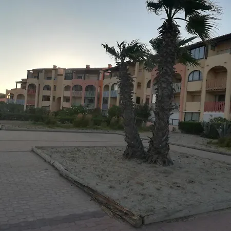 Le Victoria's Barcares: Beachfront Comfort With Private Parking Apartment *
