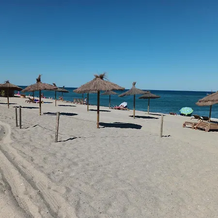 Petit Cocon Le Victoria's Beach Barcarès - Parking Privé - Vue mer - 2 Personnes - 5 minutes à Pied Du Bateau LE LYDIA *